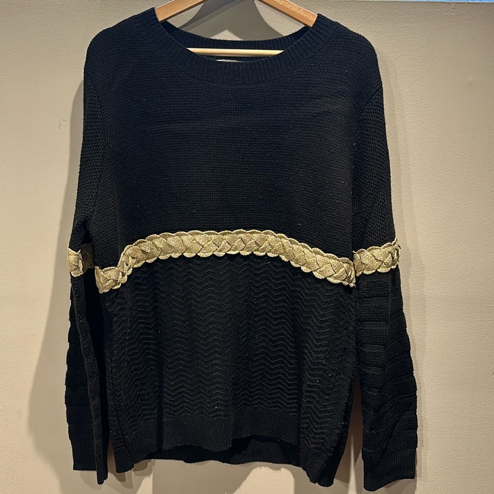 Sweater black and gold